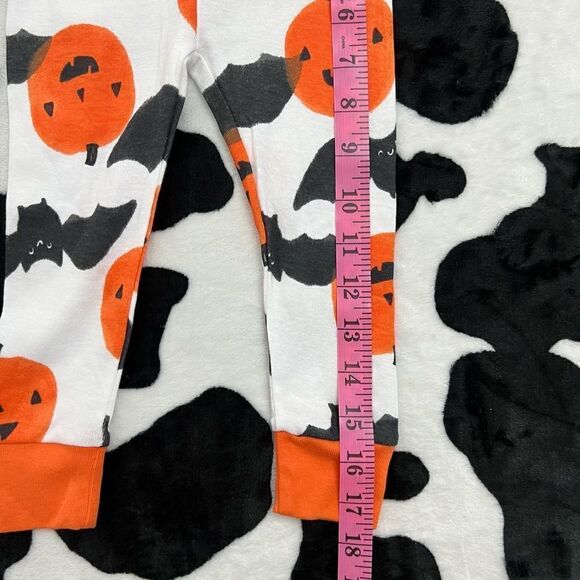 Carter's Halloween PJ Bundle 12 months | 4 (1 NWT) - Picture 4 of 16